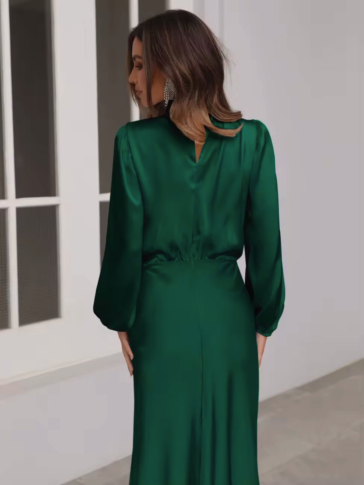 VESTIDO VERDE SATINADO