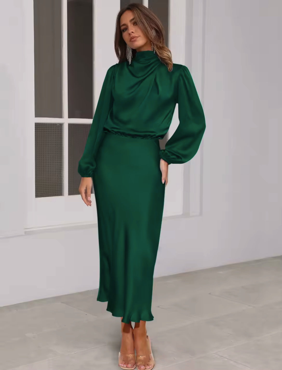 VESTIDO VERDE SATINADO